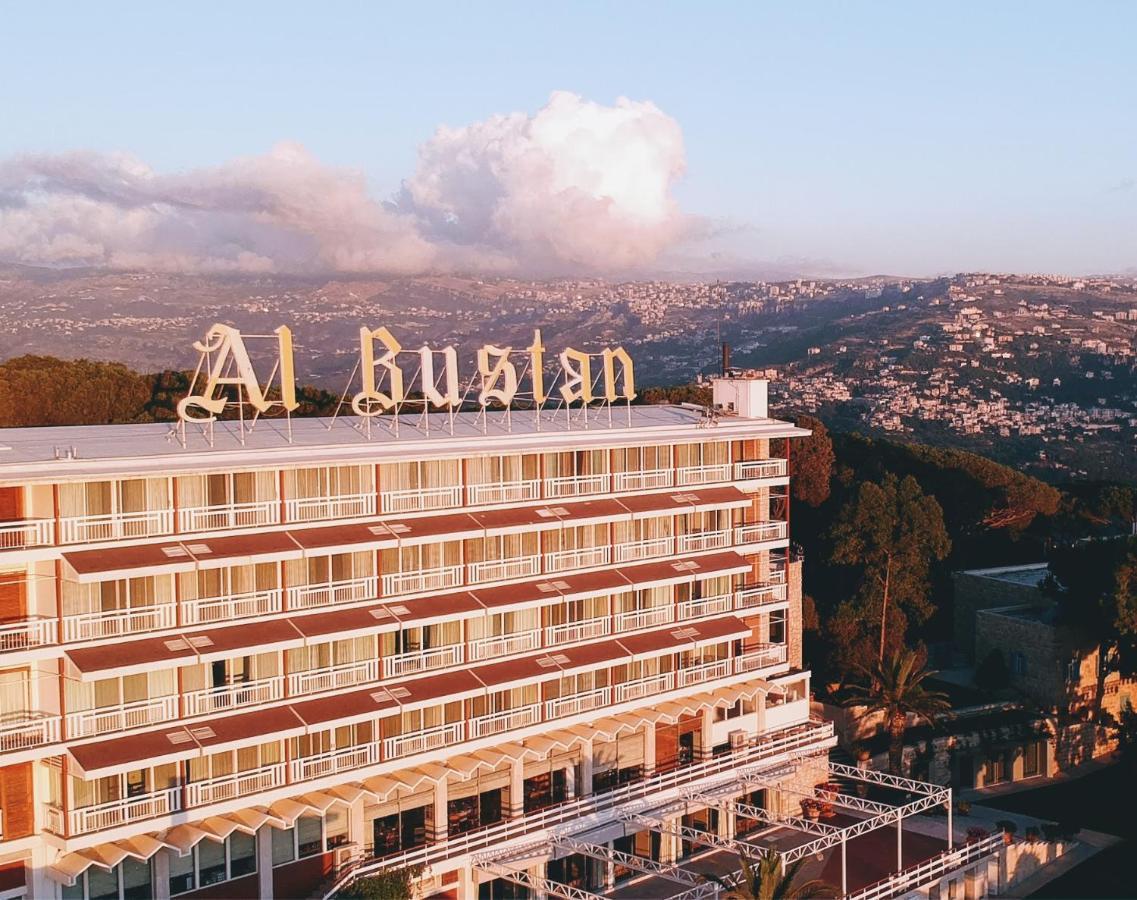 Hotel Al Bustan Beit Mery Exteriör bild