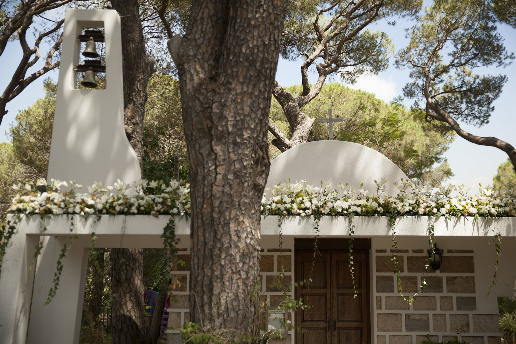 Hotel Al Bustan Beit Mery Exteriör bild