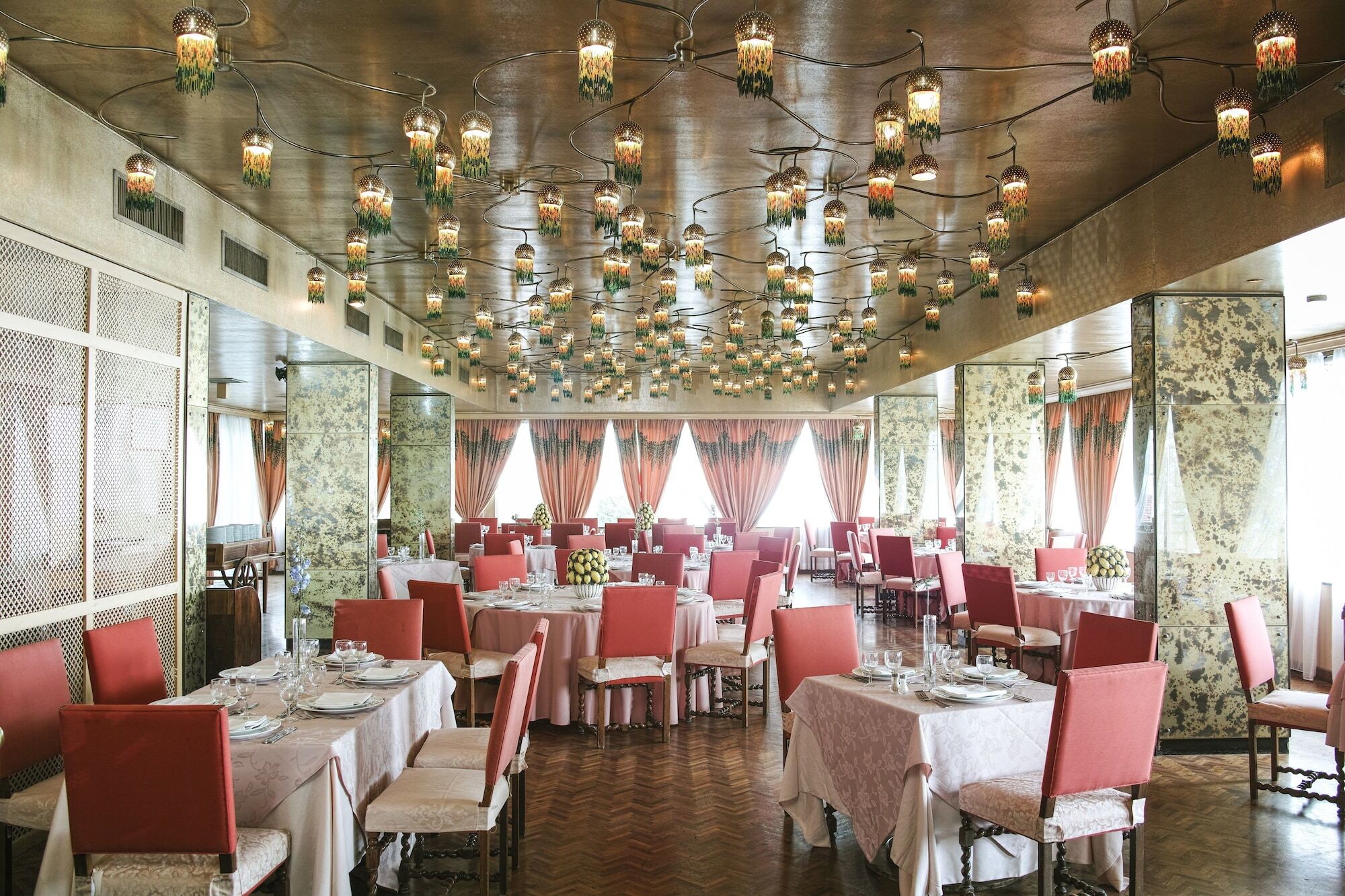 Hotel Al Bustan Beit Mery Exteriör bild