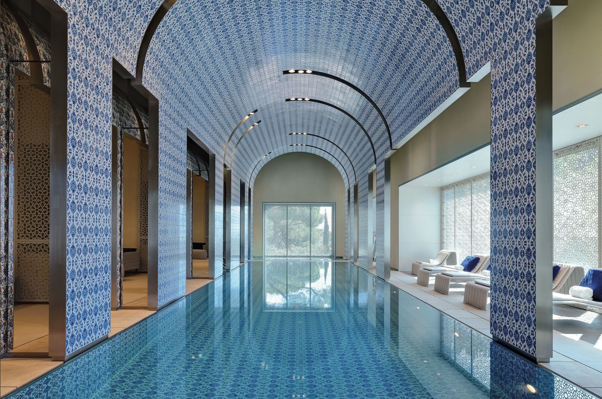 Hotel Al Bustan Beit Mery Exteriör bild