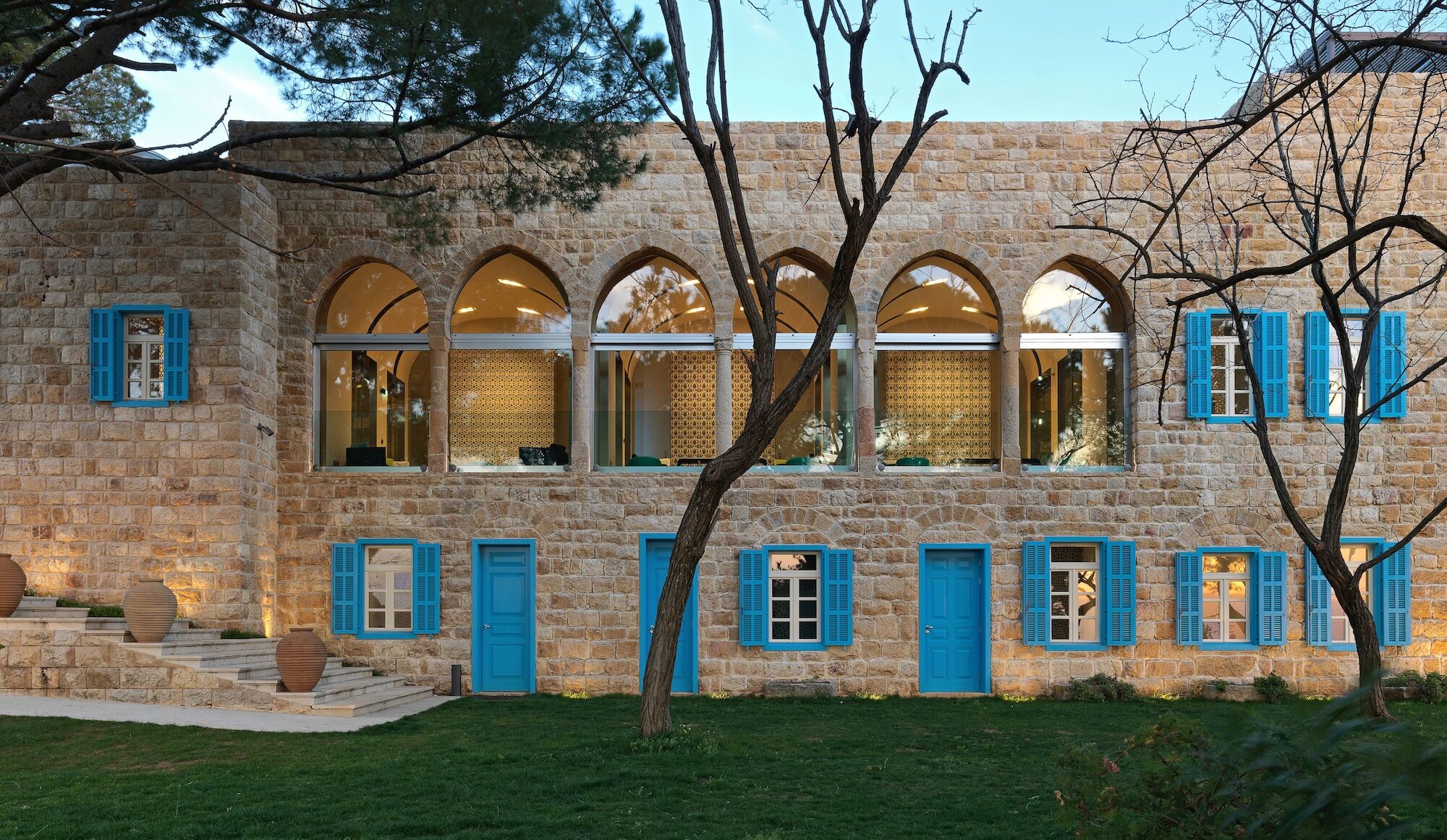 Hotel Al Bustan Beit Mery Exteriör bild